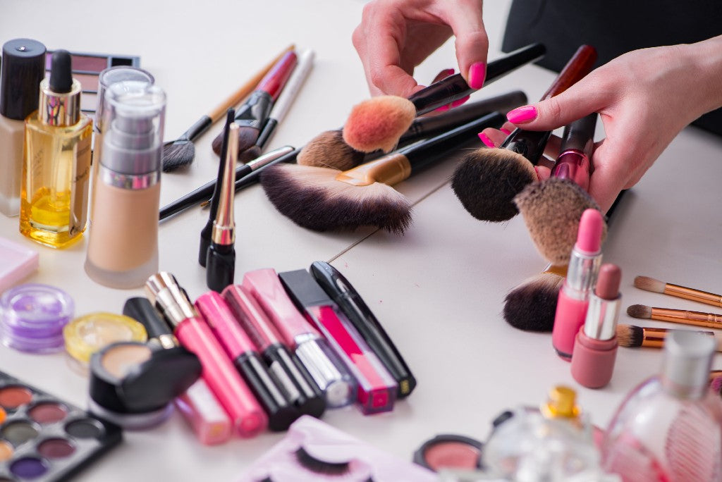 How to Sanitize your Makeup and Beauty Products at Home